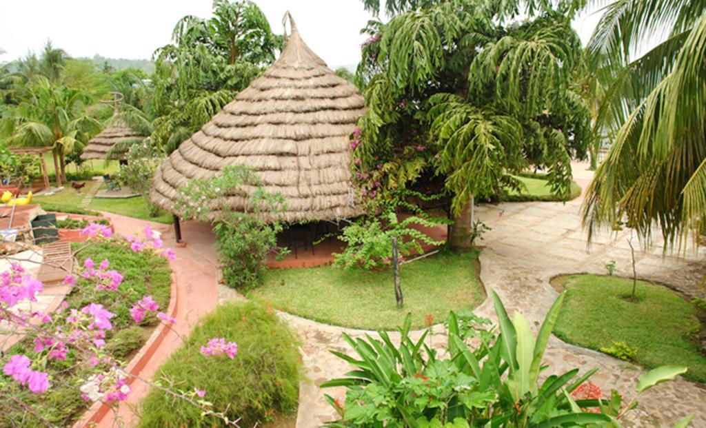 Afrikiko River Front Resort Akosombo Exteriör bild