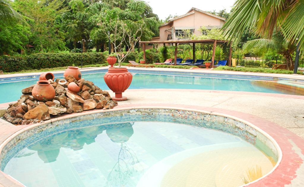 Afrikiko River Front Resort Akosombo Exteriör bild