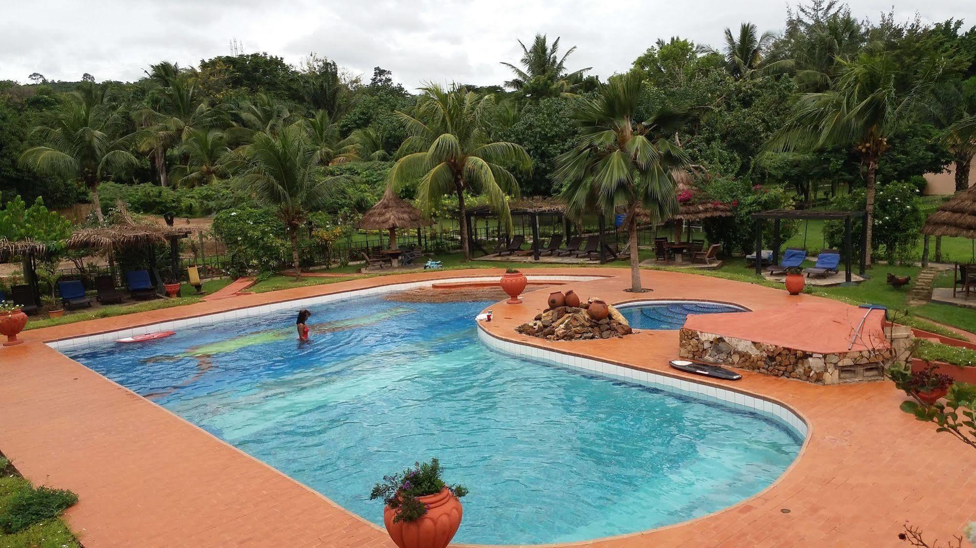 Afrikiko River Front Resort Akosombo Exteriör bild