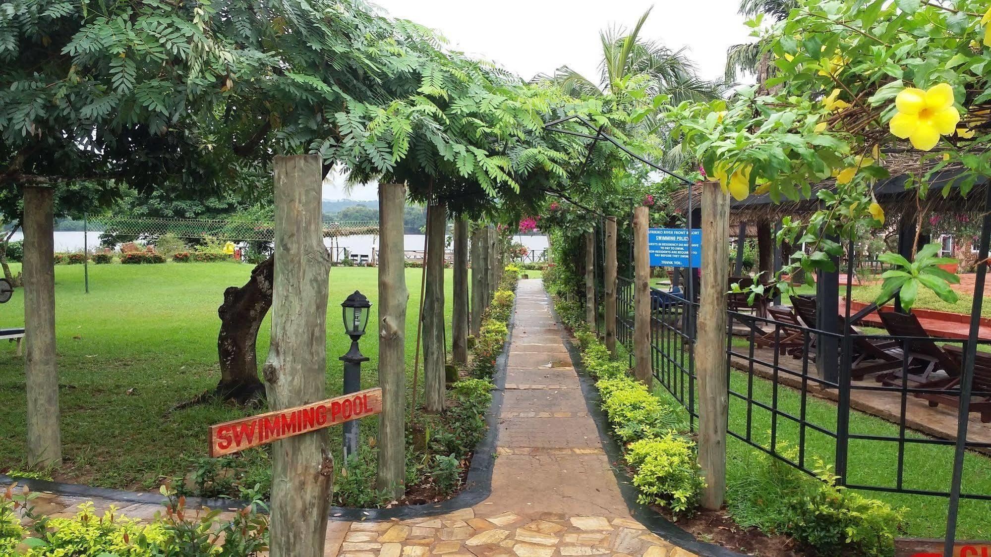Afrikiko River Front Resort Akosombo Exteriör bild